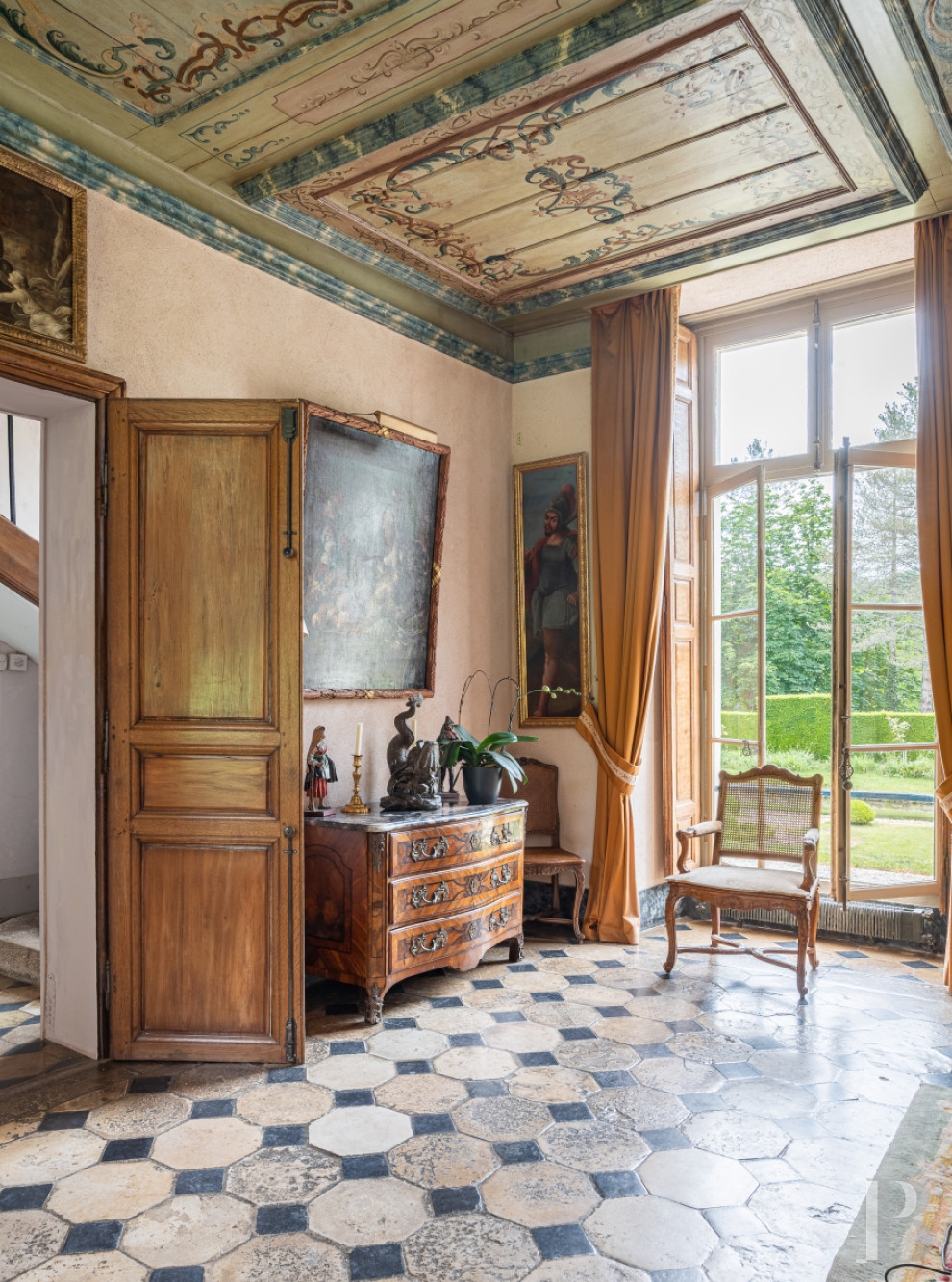 À Milon-la-Chapelle, dans la vallée de Chevreuse, un château du 18e siècle et son parc de 4 hectares - photo  n°14
